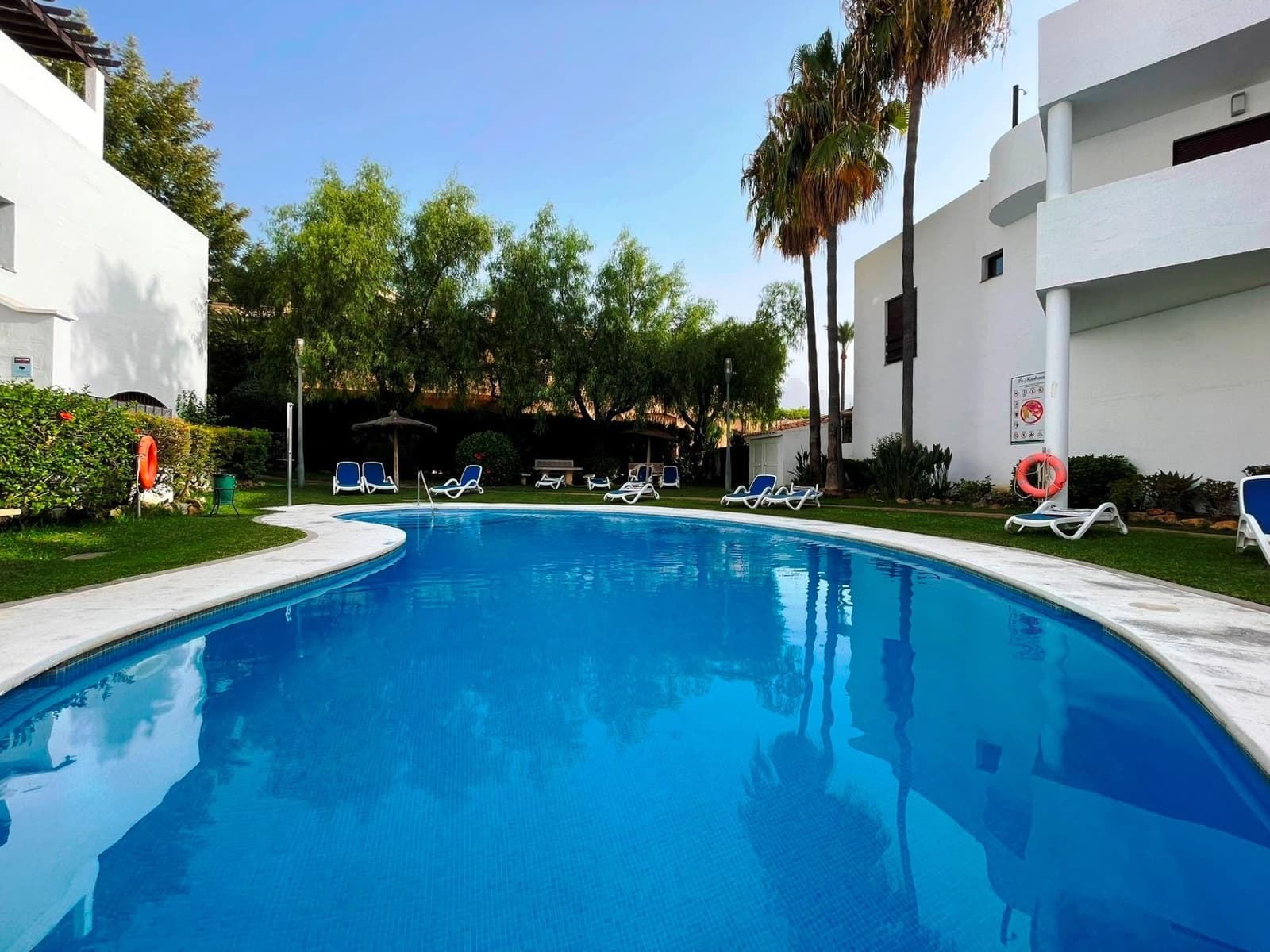 3 makuuhuone Huoneisto myytävänä paikassa Nueva Andalucia mukana uima-altaan - 575 000 € (Ref: 9291546)