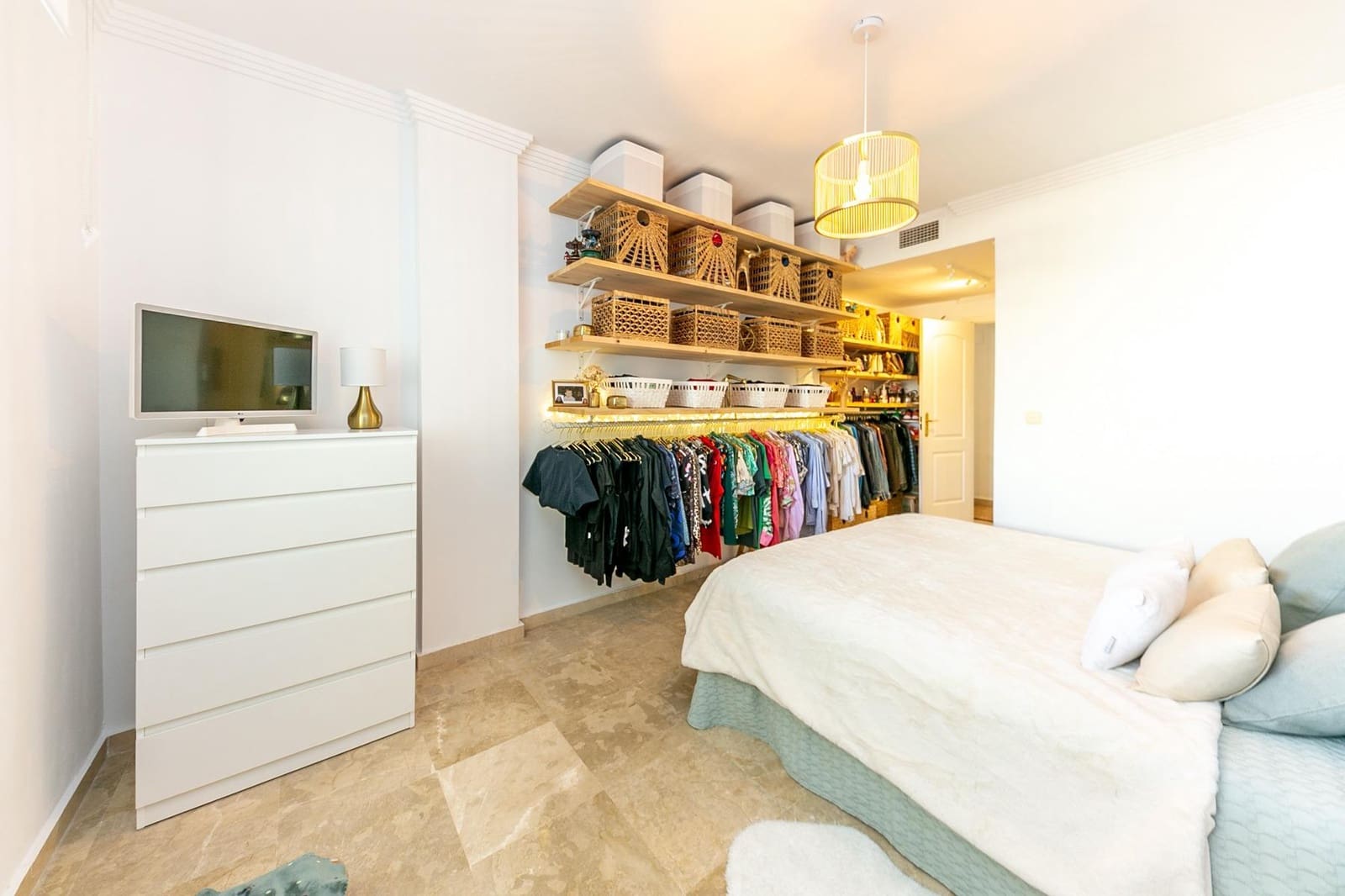 1 quarto Apartamento para venda em Nueva Andalucia com piscina garagem - 325 000 € (Ref: 9401030)