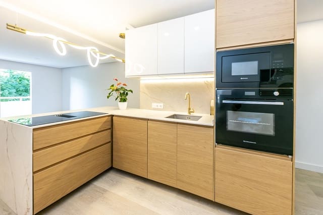 3 soveværelse Lejlighed til salg i Fuengirola med garage - € 399.000 (Ref: 9470691)