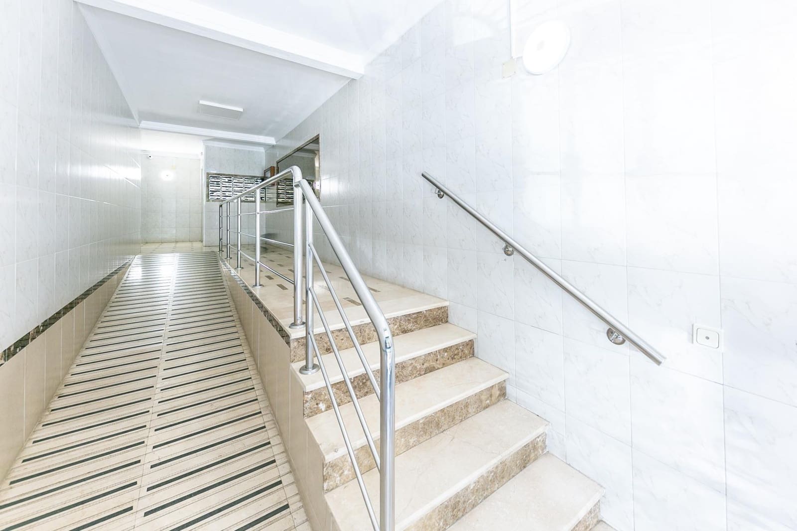 Apartamento de 3 habitaciones en Fuengirola en venta con garaje - 399.000 € (Ref: 9470691)