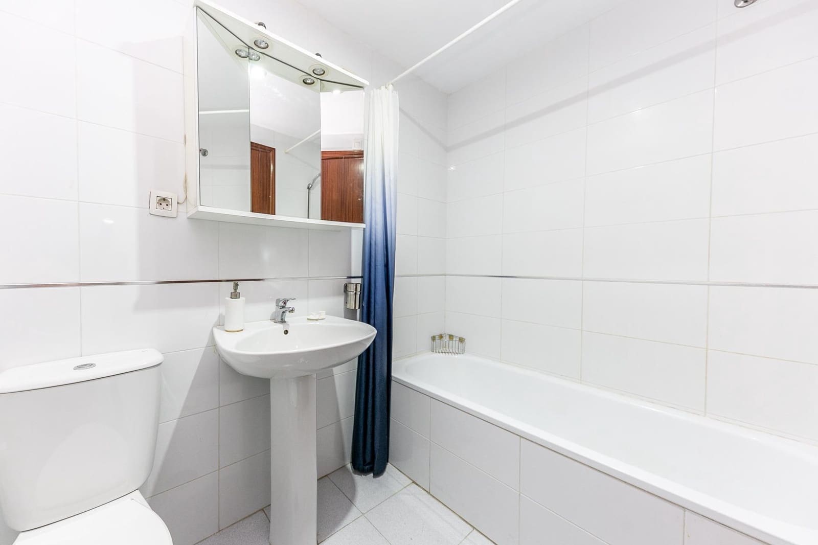 4 bedroom Apartment for sale in Benalmadena with pool garage - € 420,000 (Ref: 9486768)