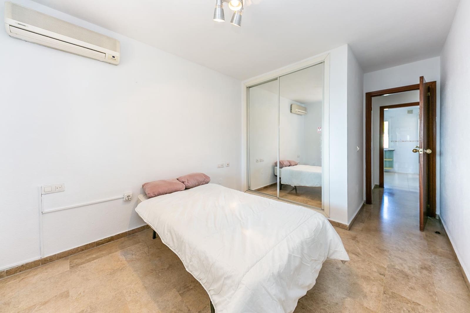 4 bedroom Apartment for sale in Benalmadena with pool garage - € 420,000 (Ref: 9486768)