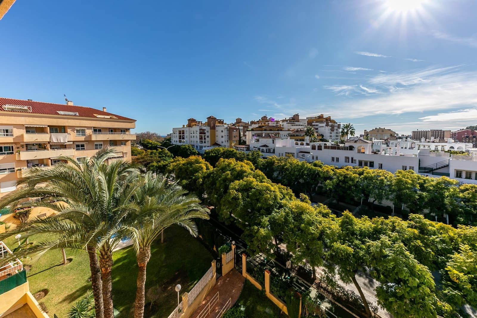 4 bedroom Apartment for sale in Benalmadena with pool garage - € 420,000 (Ref: 9486768)