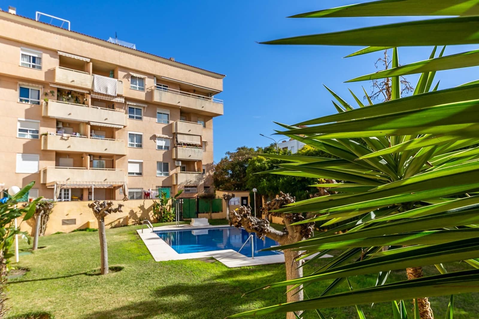 4 bedroom Apartment for sale in Benalmadena with pool garage - € 420,000 (Ref: 9486768)