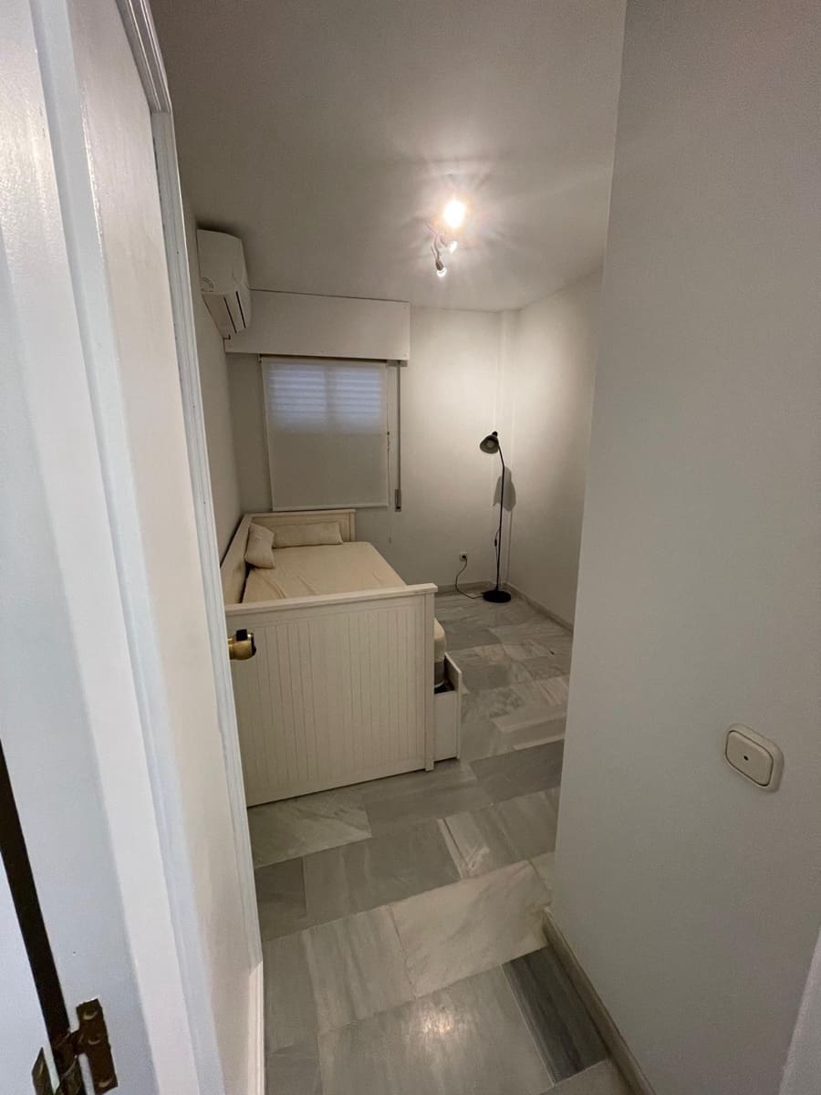 2 bedroom Apartment for rent in Fuengirola - € 1,200 (Ref: 9491314)