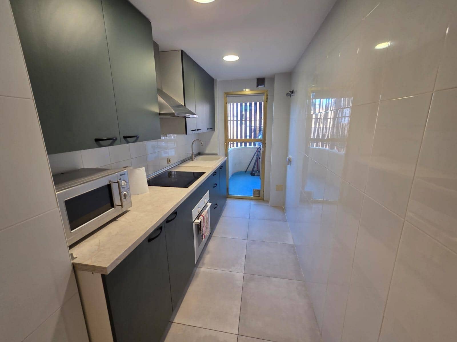 2 bedroom Apartment for rent in Fuengirola - € 1,200 (Ref: 9491314)