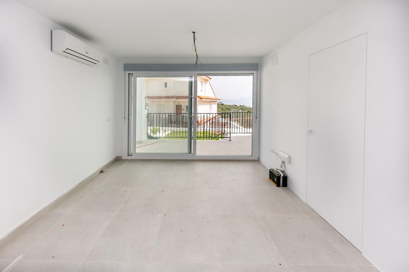 2 bedroom Semi-detached Villa for sale in Manilva - € 349,000 (Ref: 9494650)