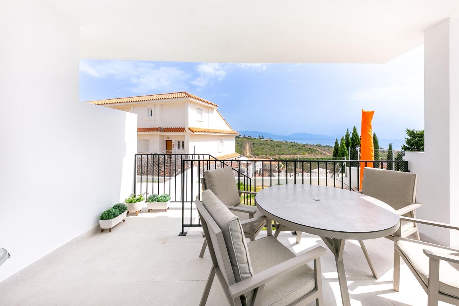 2 bedroom Semi-detached Villa for sale in Manilva - € 349,000 (Ref: 9494650)