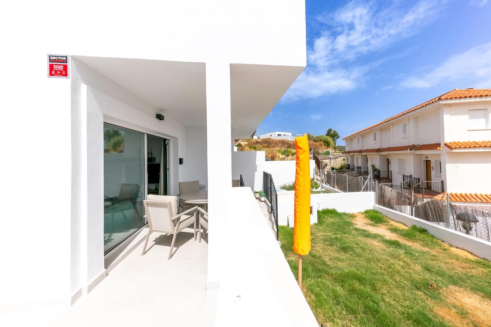 2 bedroom Semi-detached Villa for sale in Manilva - € 349,000 (Ref: 9494650)