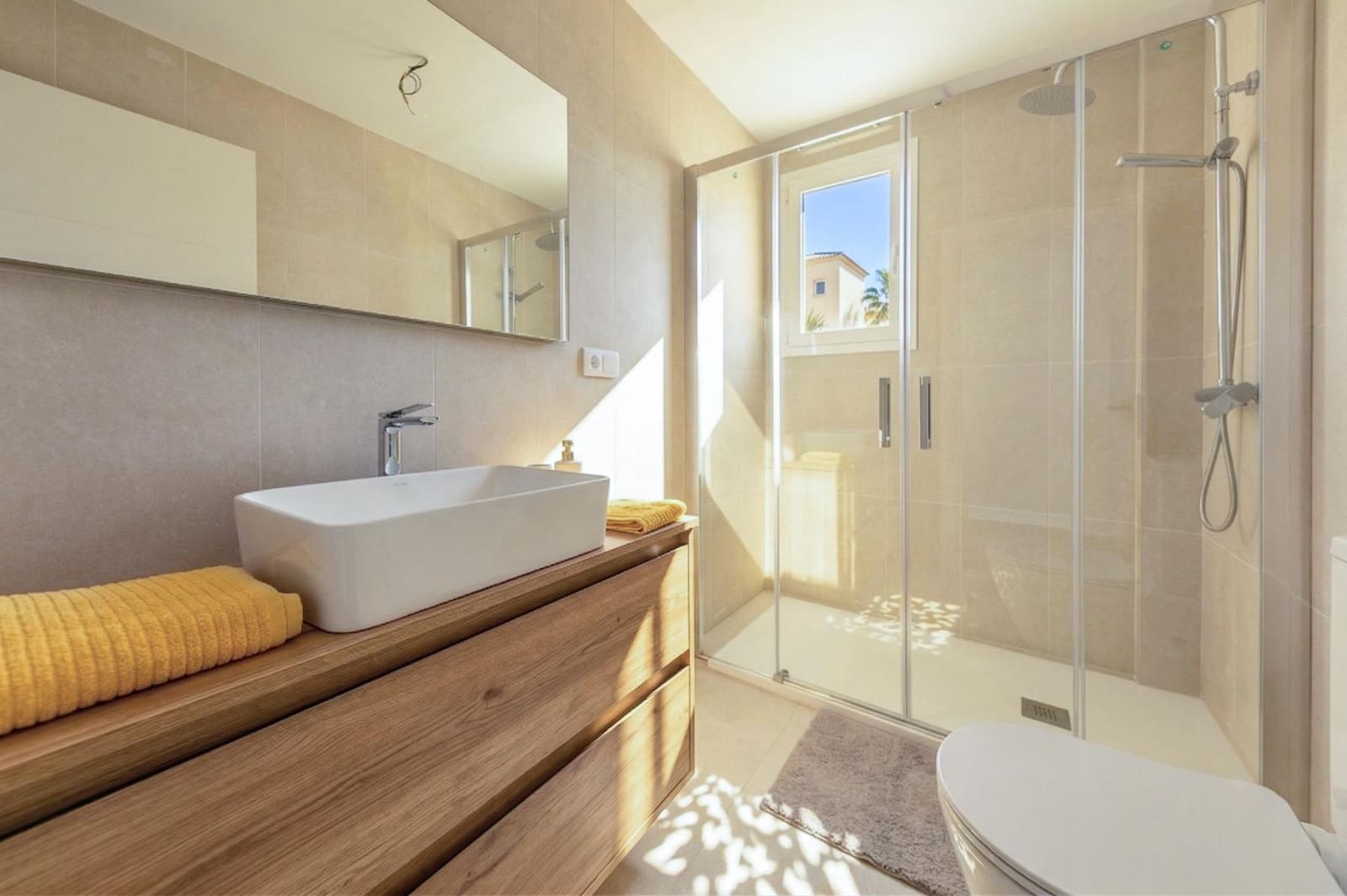 Pareado de 2 habitaciones en Manilva en venta - 315.000 € (Ref: 9494650)