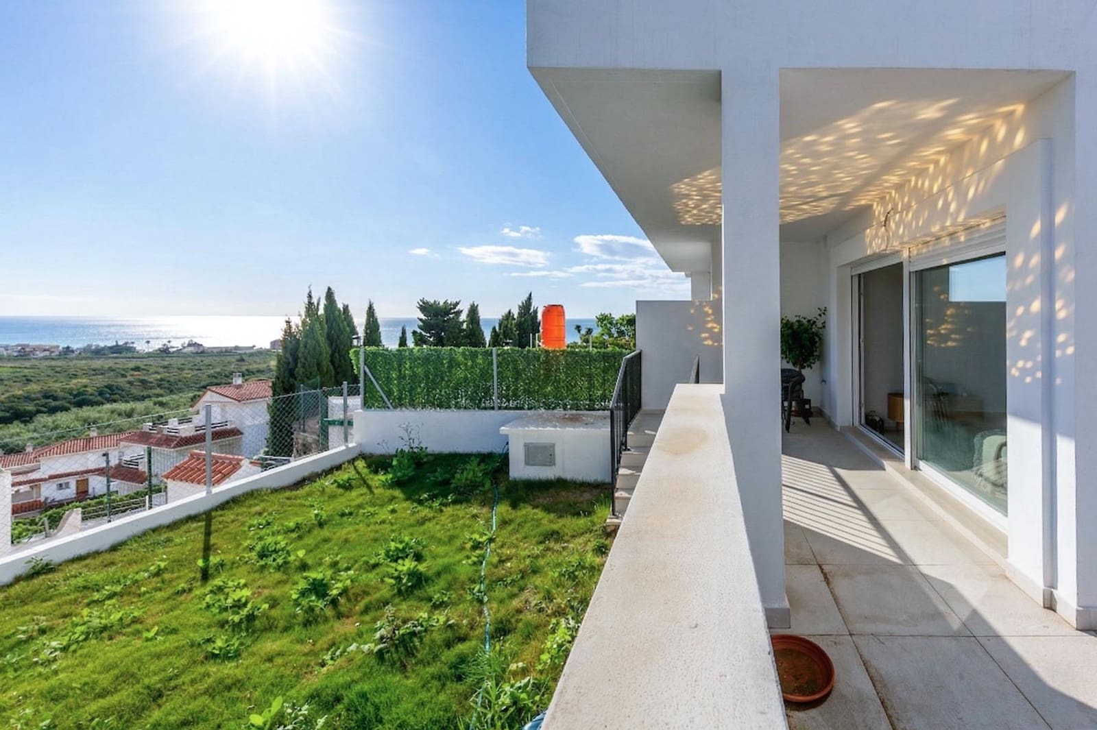 Pareado de 2 habitaciones en Manilva en venta - 315.000 € (Ref: 9494650)