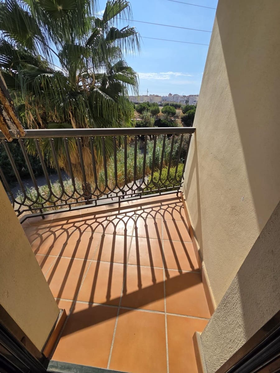 Apartamento de 2 habitaciones en Fuengirola en venta - 249.000 € (Ref: 9504568)