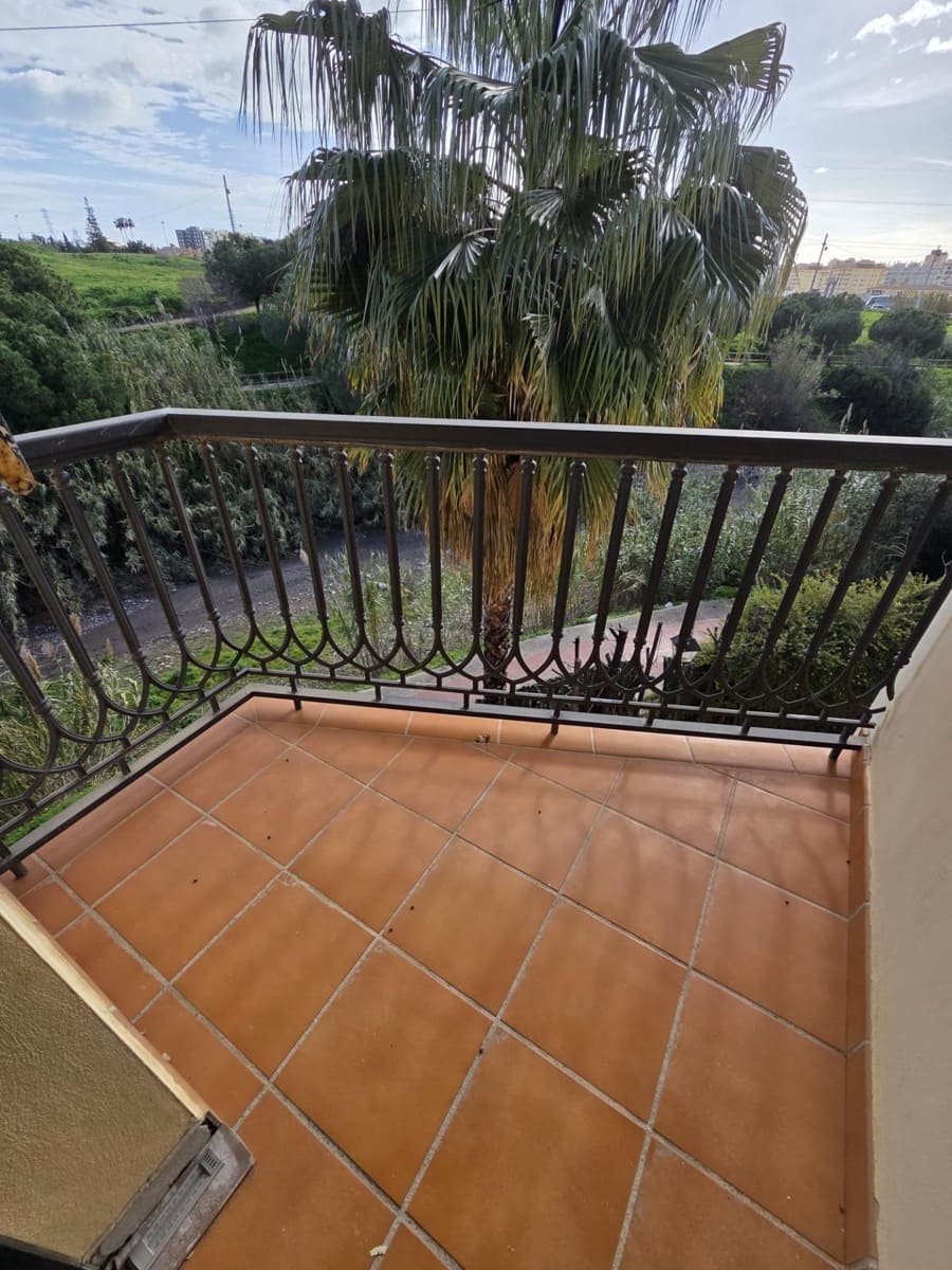 Apartamento de 2 habitaciones en Fuengirola en venta - 249.000 € (Ref: 9504568)