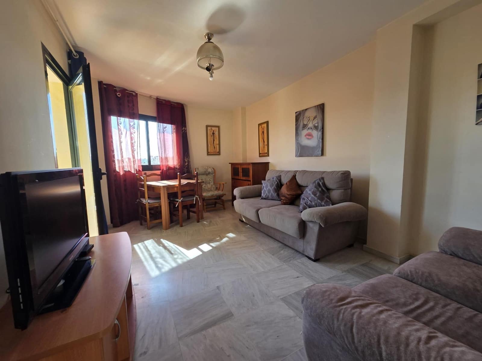 Apartamento de 2 habitaciones en Fuengirola en venta - 249.000 € (Ref: 9504568)