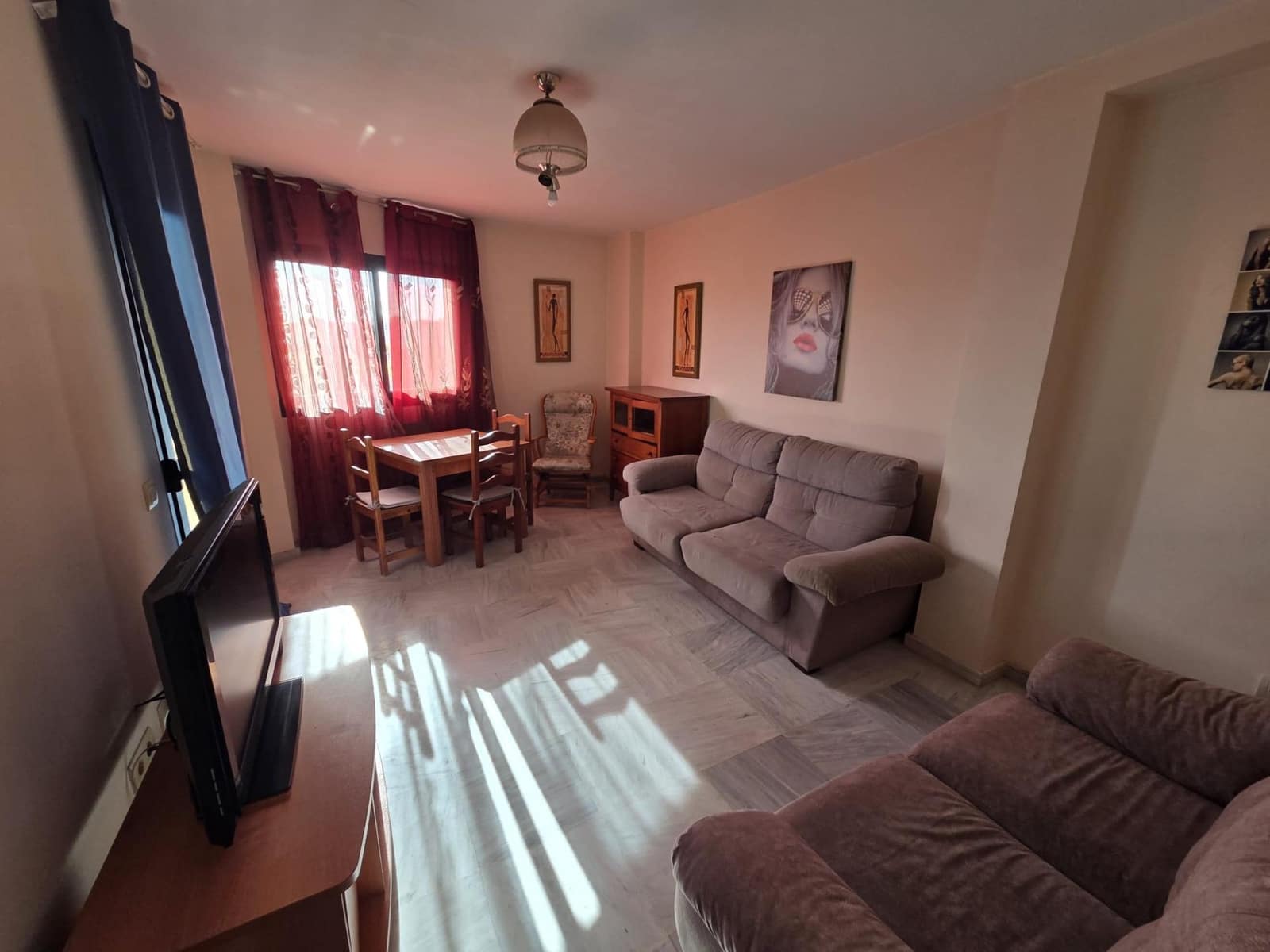 Apartamento de 2 habitaciones en Fuengirola en venta - 249.000 € (Ref: 9504568)