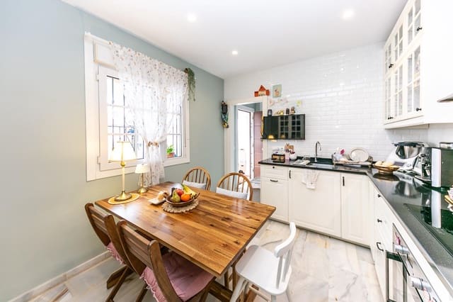 2 Zimmer Penthouse zu verkaufen in Benalmádena mit Pool - 299.000 € (Ref: 9513420)