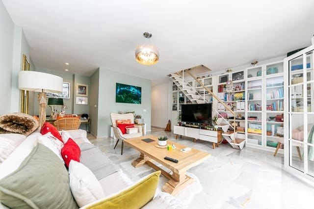 2 Zimmer Penthouse zu verkaufen in Benalmádena mit Pool Garage - 285.000 € (Ref: 9513420)