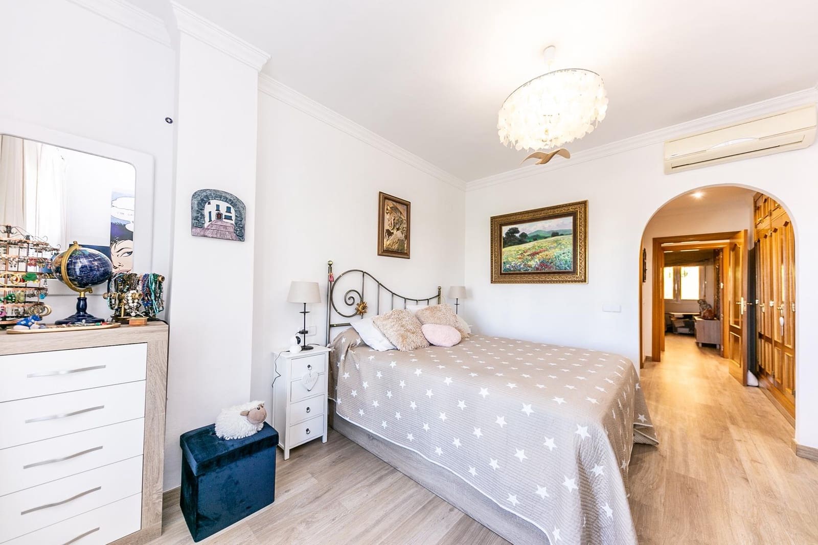 2 soverom Leilighet til salgs i La Cala Hills med svømmebasseng garasje - € 360 000 (Ref: 9513421)