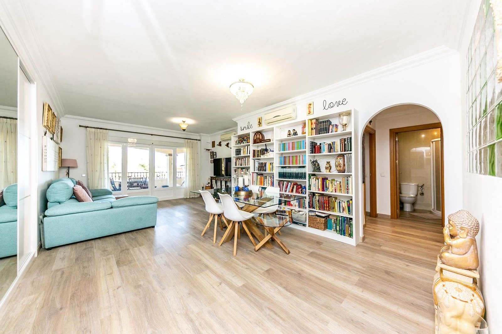 2 soverom Leilighet til salgs i La Cala Hills med svømmebasseng garasje - € 360 000 (Ref: 9513421)