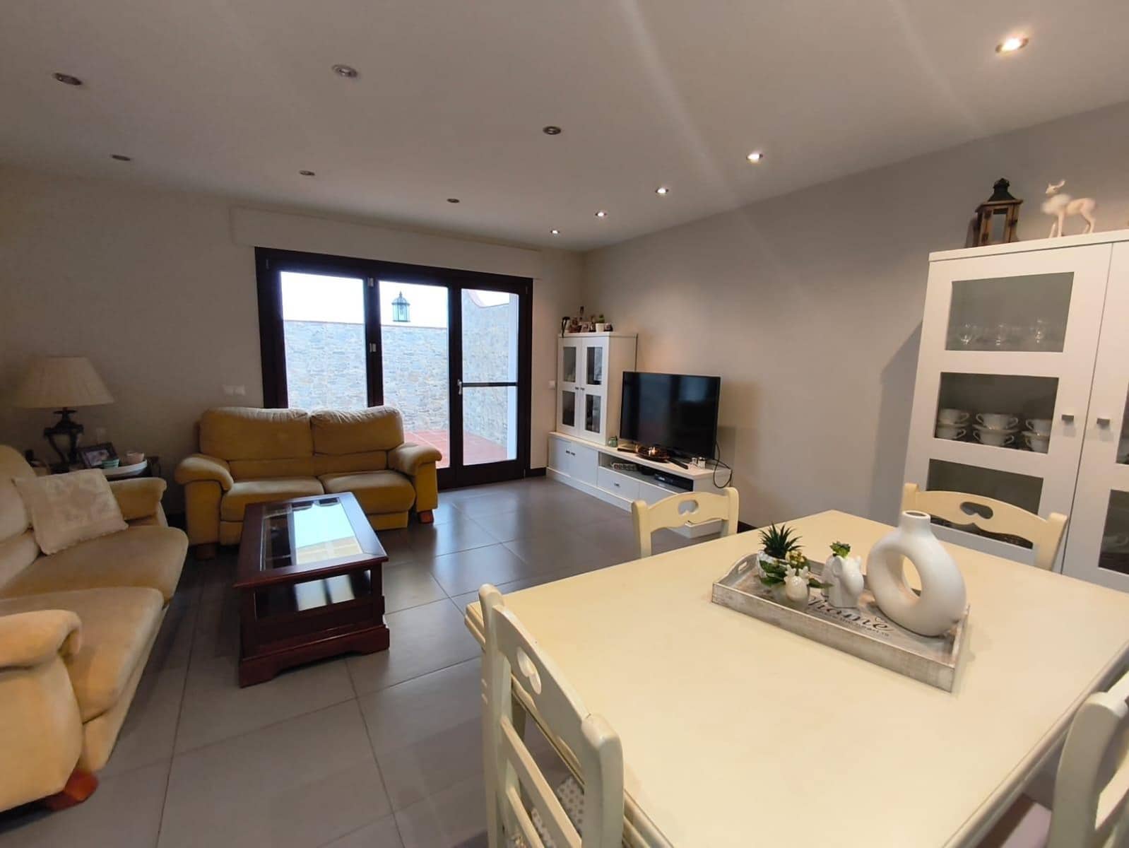 4 bedroom Villa for sale in Fuengirola with garage - € 850,000 (Ref: 9518900)