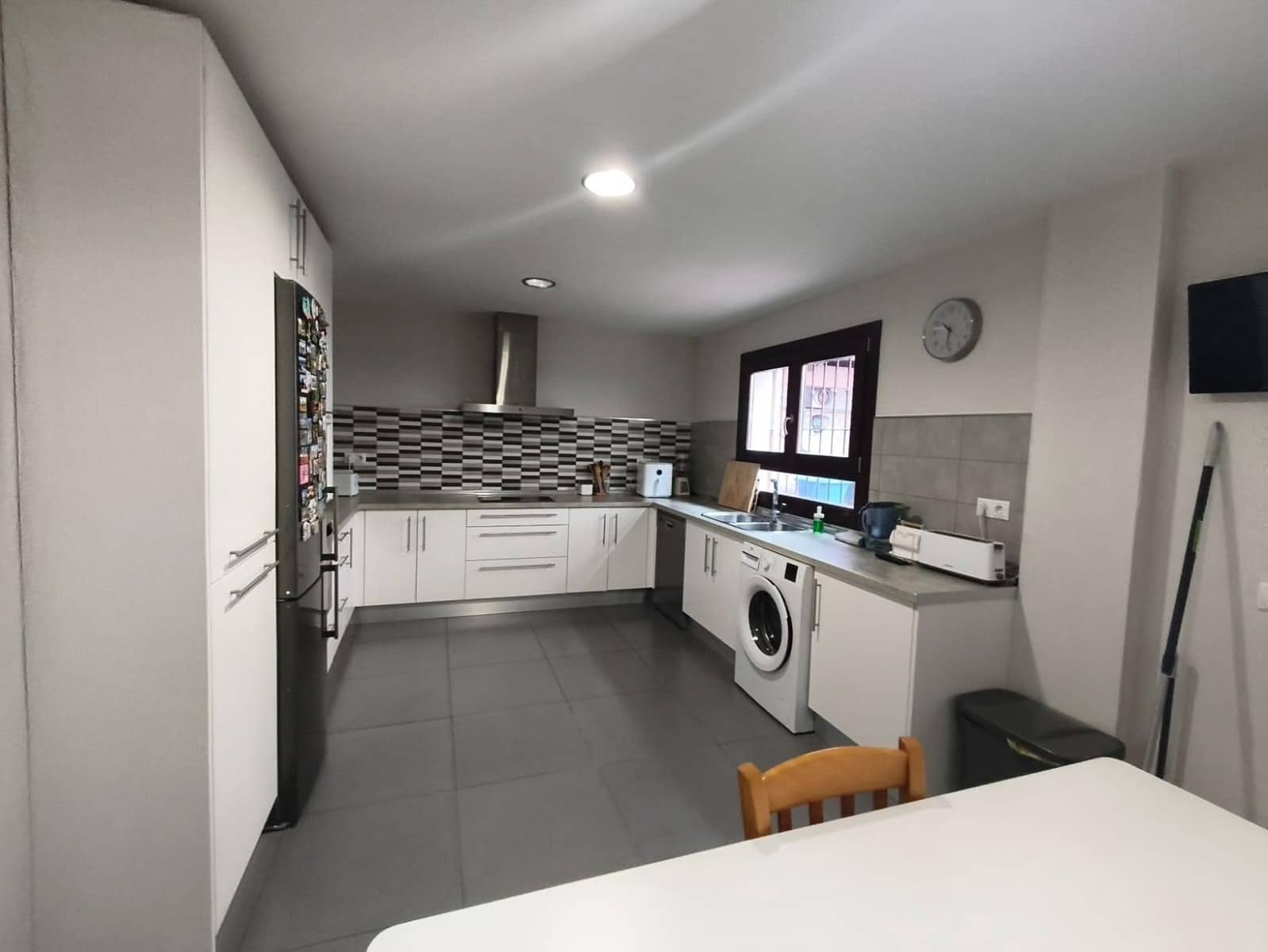 4 bedroom Villa for sale in Fuengirola with garage - € 850,000 (Ref: 9518900)