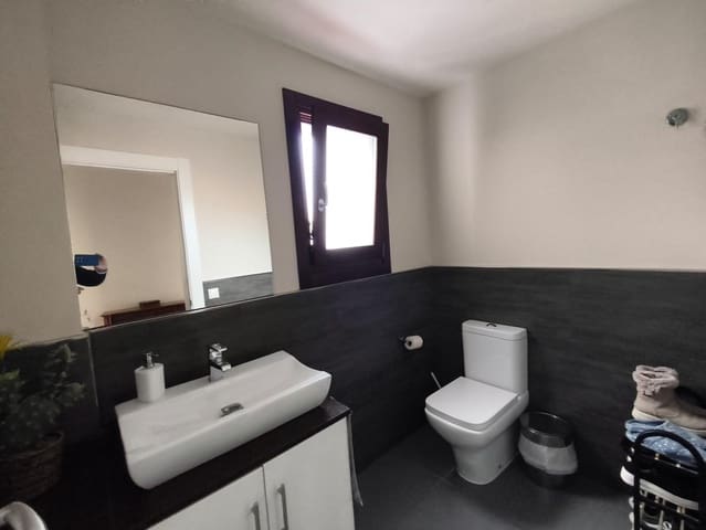 4 bedroom Villa for sale in Los Pacos, Fuengirola with garage - € 850,000 (Ref: 9518900)