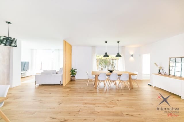 4 bedroom Semi-detached Villa for sale in Benalmádena with pool garage - € 939,000 (Ref: 9524301)