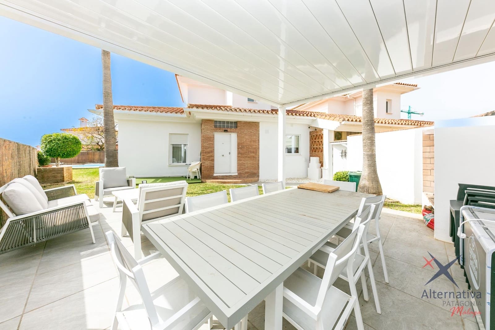 4 bedroom Semi-detached Villa for sale in Benalmadena with pool garage - € 939,000 (Ref: 9524301)