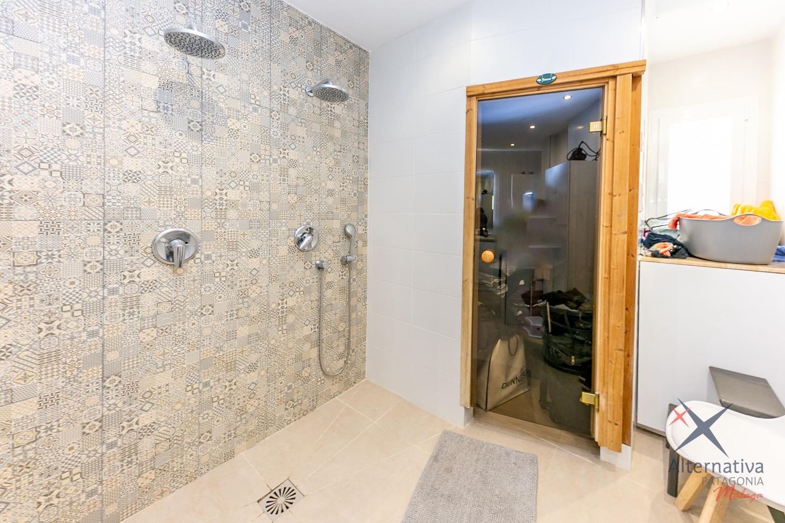 4 bedroom Semi-detached Villa for sale in Benalmadena with pool garage - € 939,000 (Ref: 9524301)