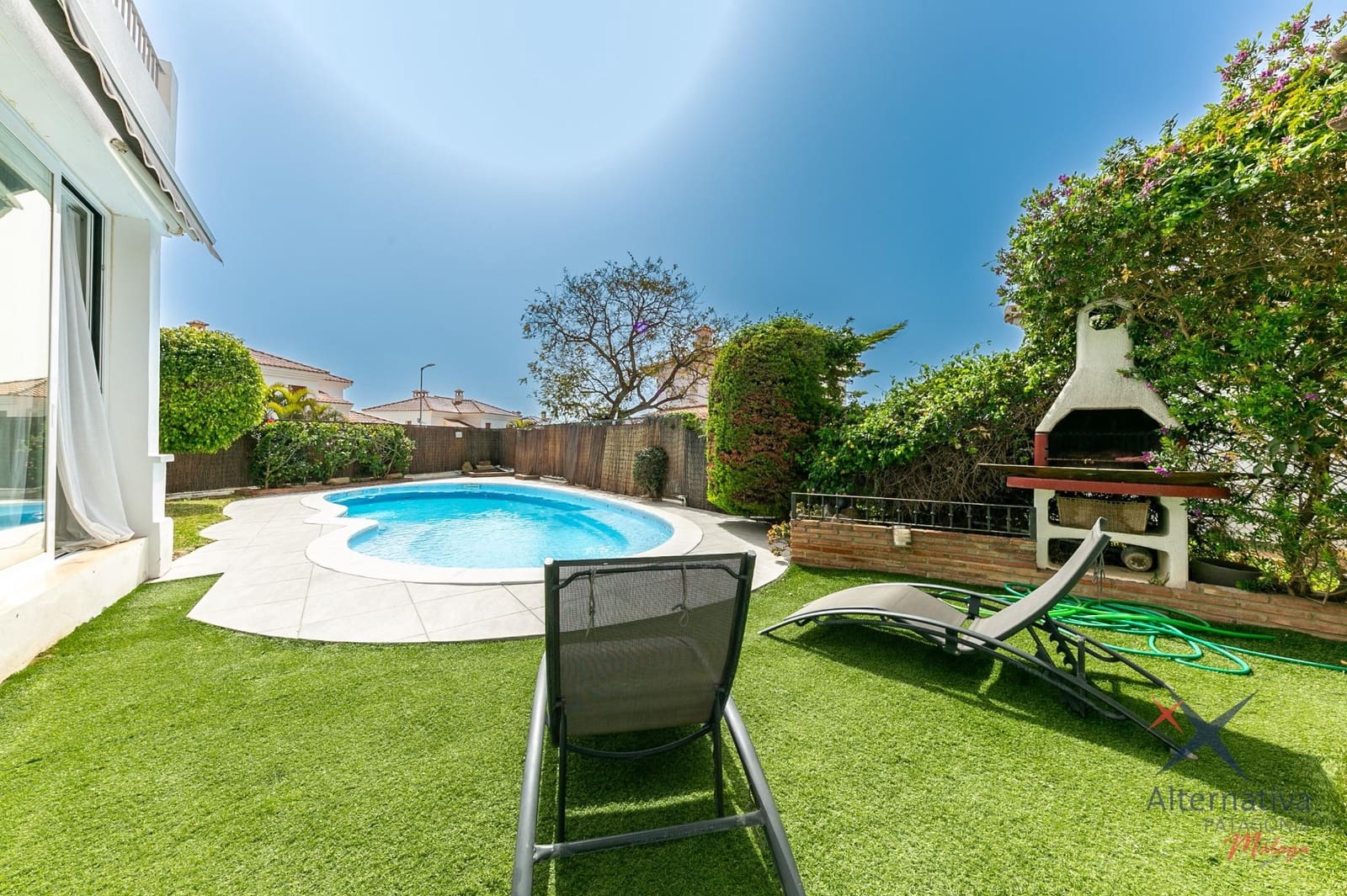 4 bedroom Semi-detached Villa for sale in Benalmadena with pool garage - € 939,000 (Ref: 9524301)