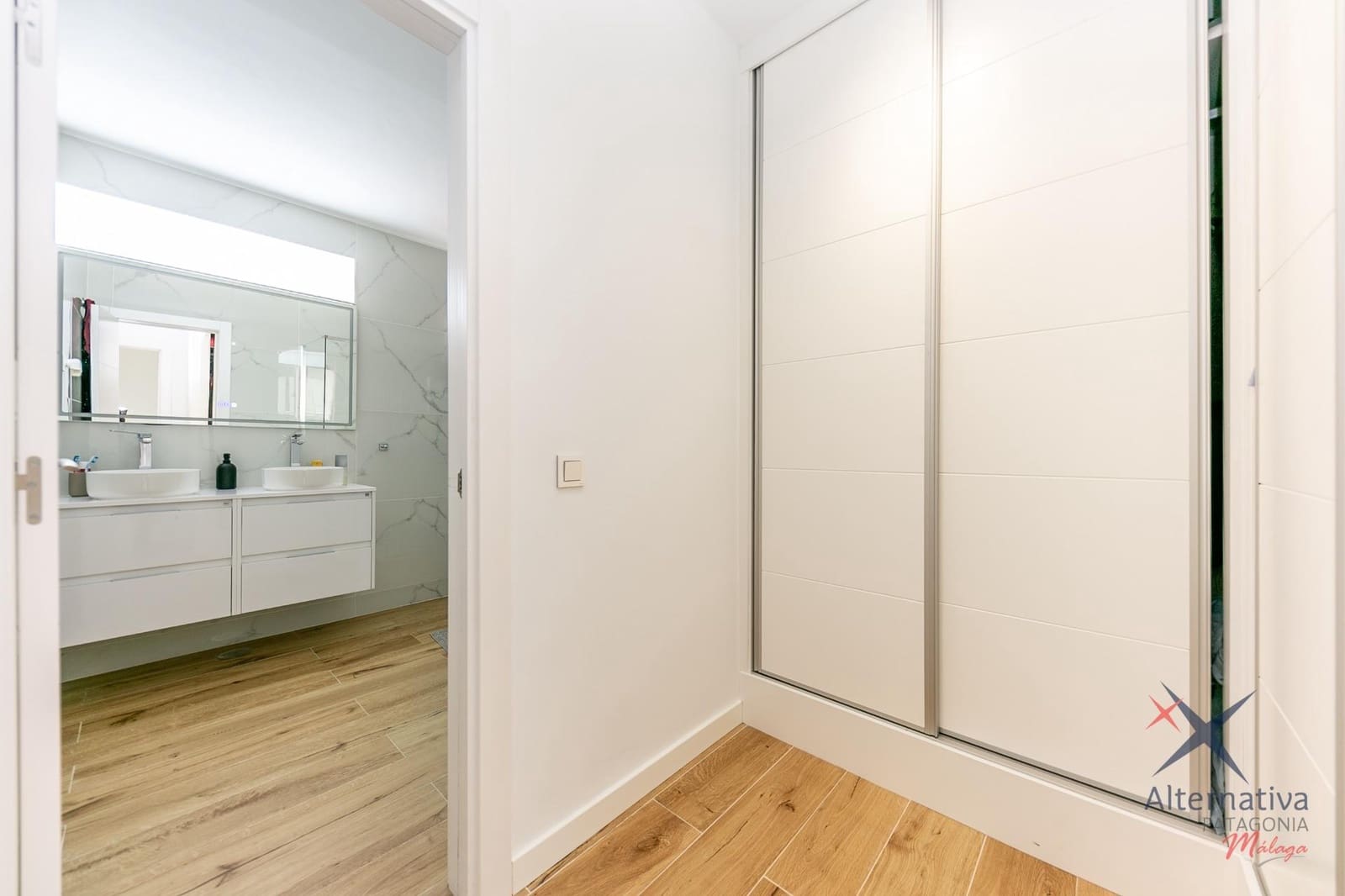 4 quarto Moradia Geminada para venda em Benalmadena com piscina garagem - 899 000 € (Ref: 9524301)