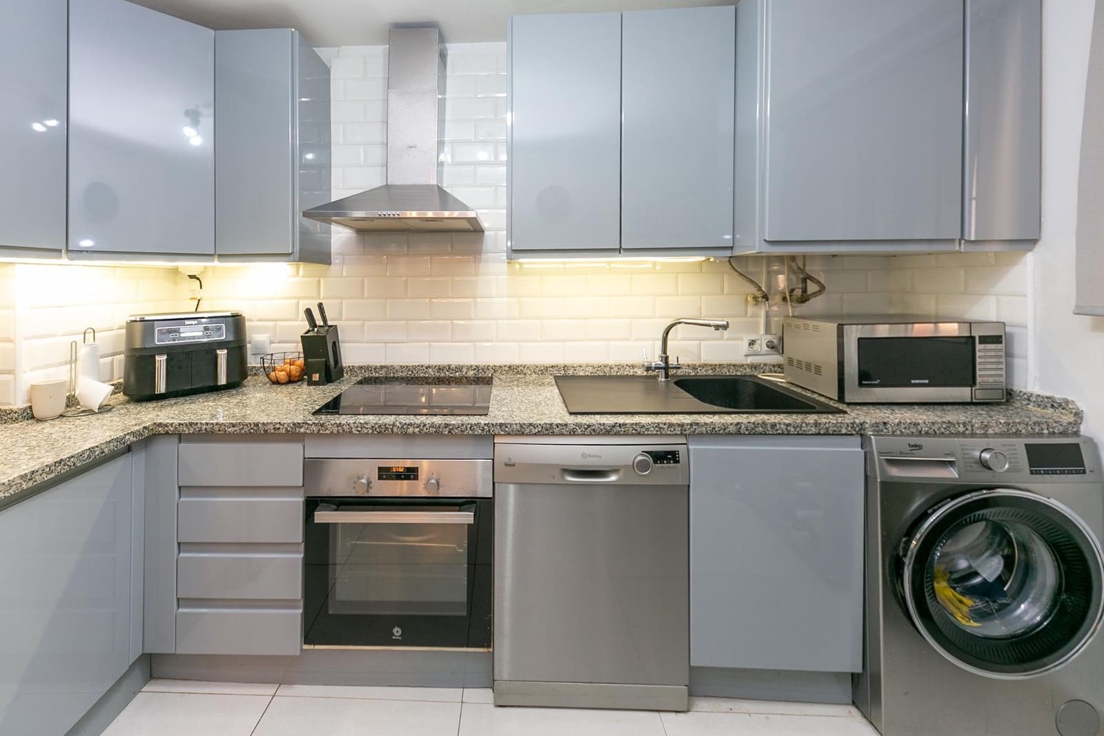 3 makuuhuone Huoneisto myytävänä paikassa Torrequebrada mukana uima-altaan 
autotalli - 400 000 € (Ref: 9537315)