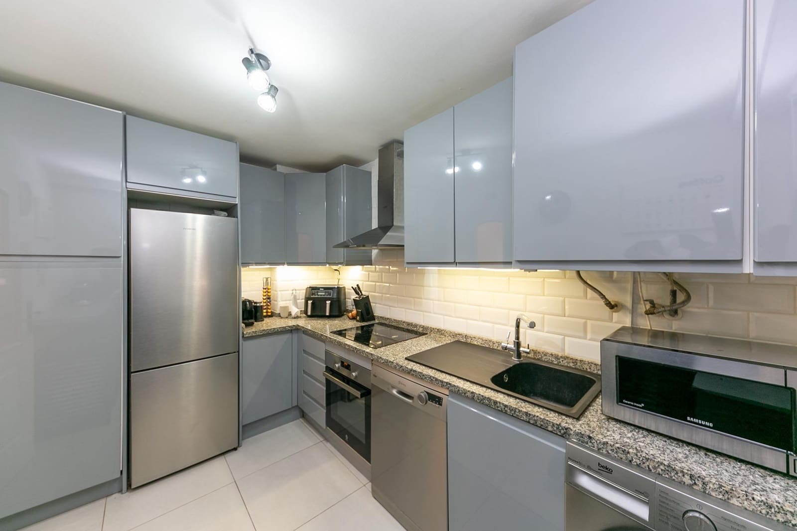 3 makuuhuone Huoneisto myytävänä paikassa Torrequebrada mukana uima-altaan 
autotalli - 400 000 € (Ref: 9537315)