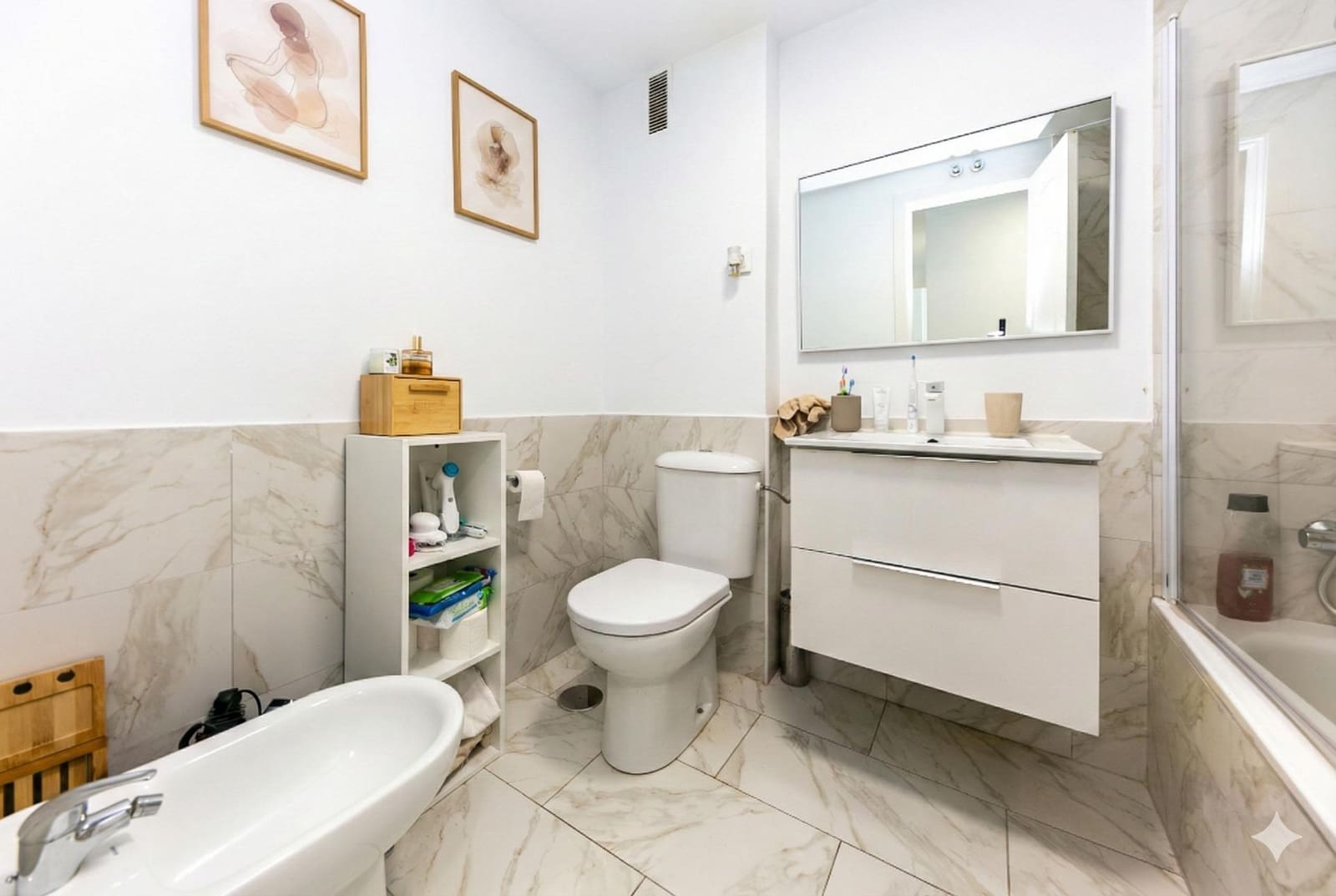 3 makuuhuone Huoneisto myytävänä paikassa Torrequebrada mukana uima-altaan 
autotalli - 400 000 € (Ref: 9537315)