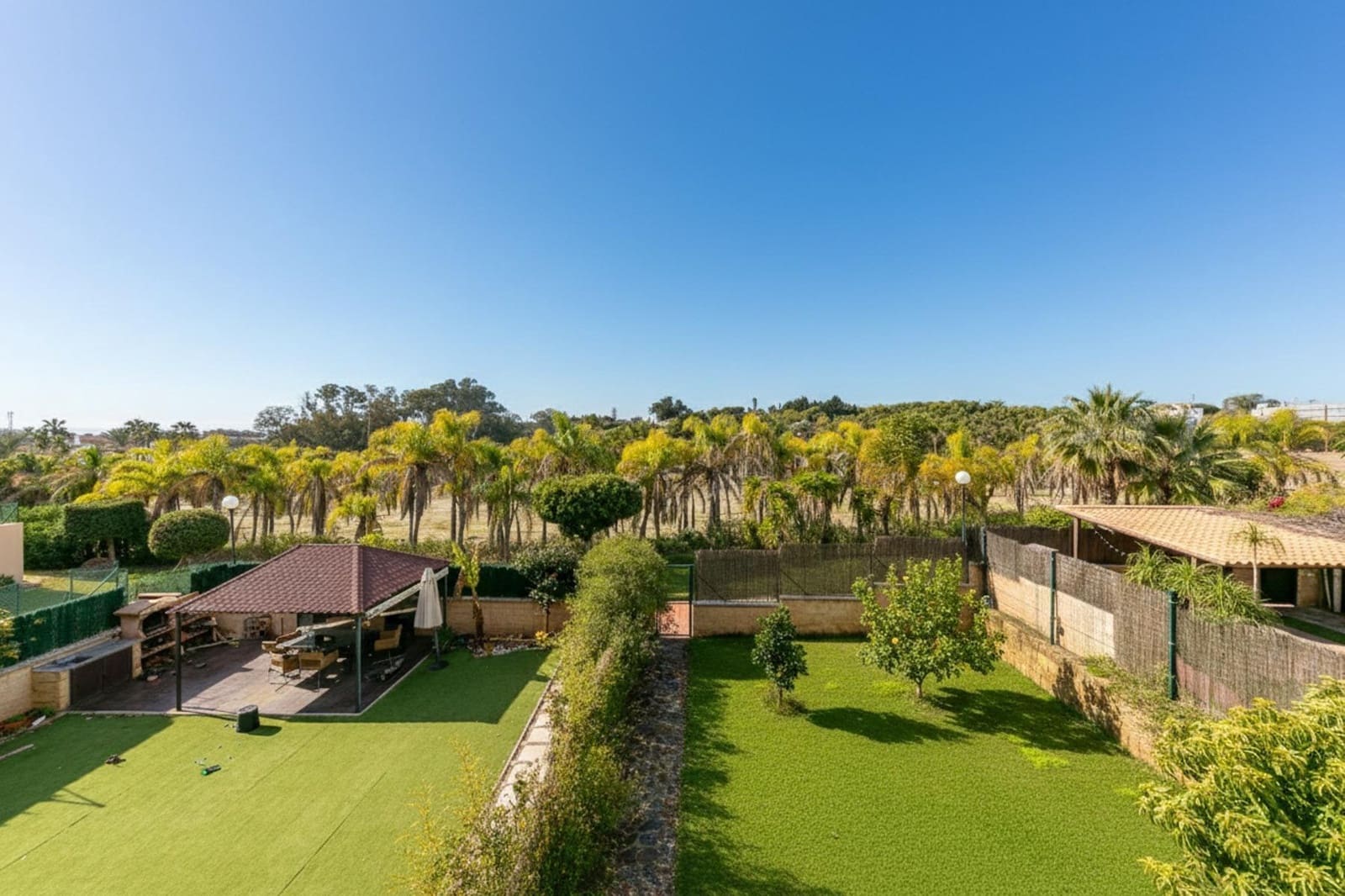 Apartamento de 2 habitaciones en New Golden Mile en venta con piscina garaje - 299.000 € (Ref: 9543613)