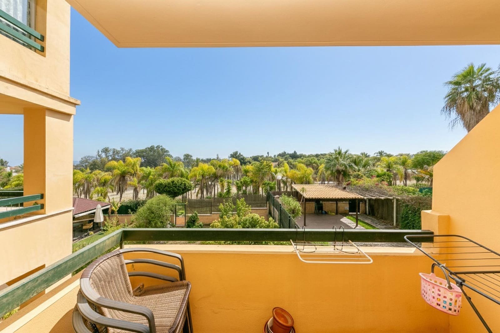 Apartamento de 2 habitaciones en New Golden Mile en venta con piscina garaje - 299.000 € (Ref: 9543613)