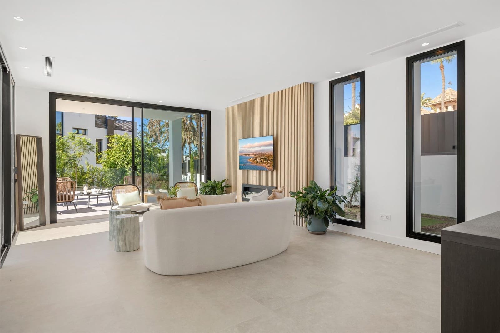 5 sypialnia Willa na sprzedaż w Marbella z basenem garażem - 3 450 000 € (Ref: 9565237)