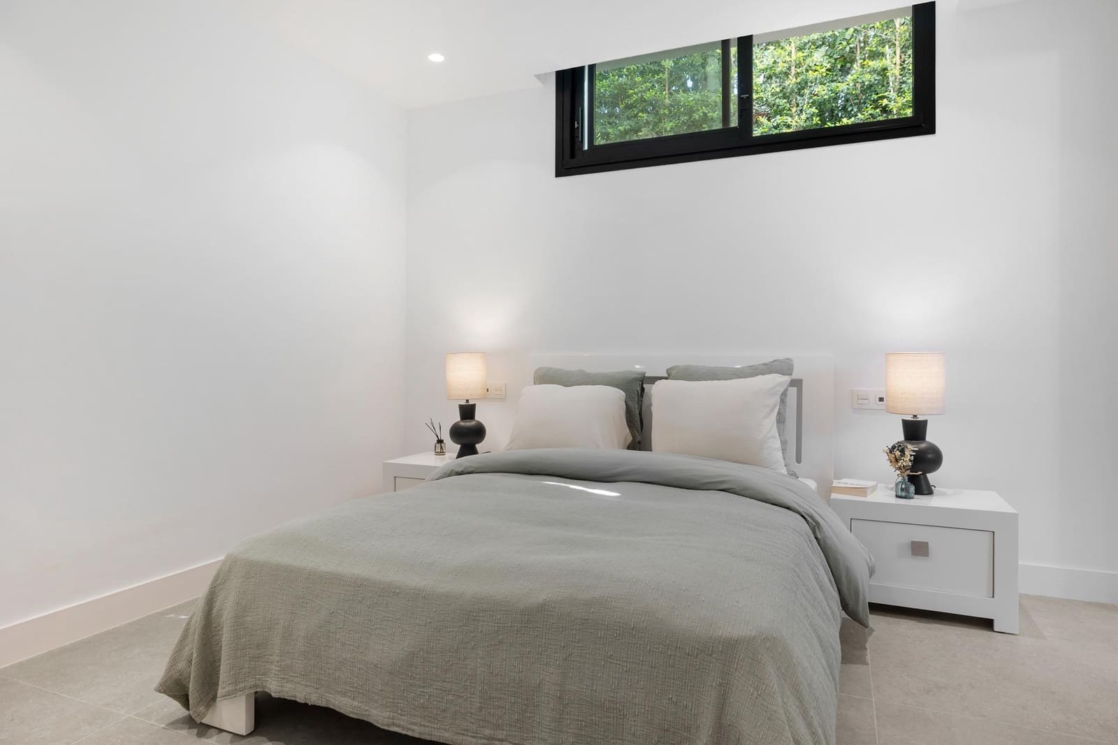 5 sypialnia Willa na sprzedaż w Marbella z basenem garażem - 3 450 000 € (Ref: 9565237)