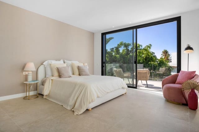 5 soverom Villa til salgs i Marbella med svømmebasseng garasje - € 3 450 000 (Ref: 9565237)