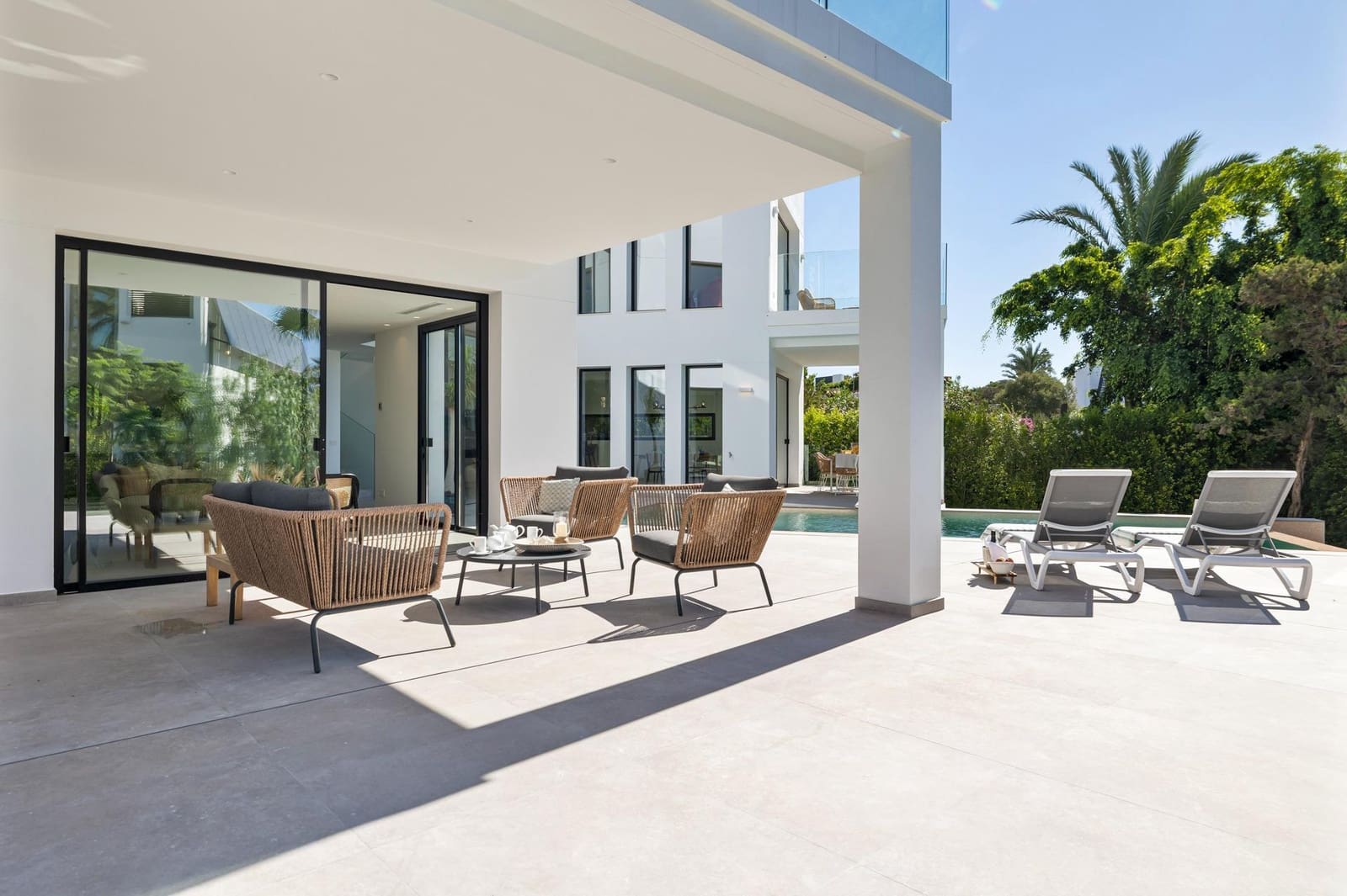 5 sypialnia Willa na sprzedaż w Marbella z basenem garażem - 3 450 000 € (Ref: 9565237)