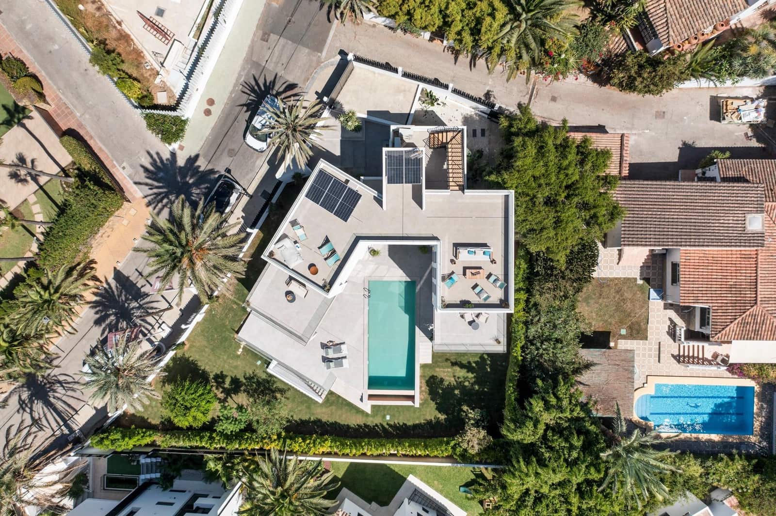 5 sypialnia Willa na sprzedaż w Marbella z basenem garażem - 3 450 000 € (Ref: 9565237)