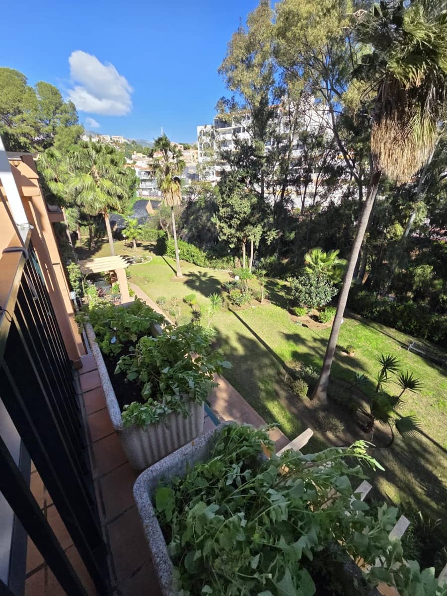 3 bedroom Apartment for sale in Fuengirola with pool garage - € 380,000 (Ref: 9619220)