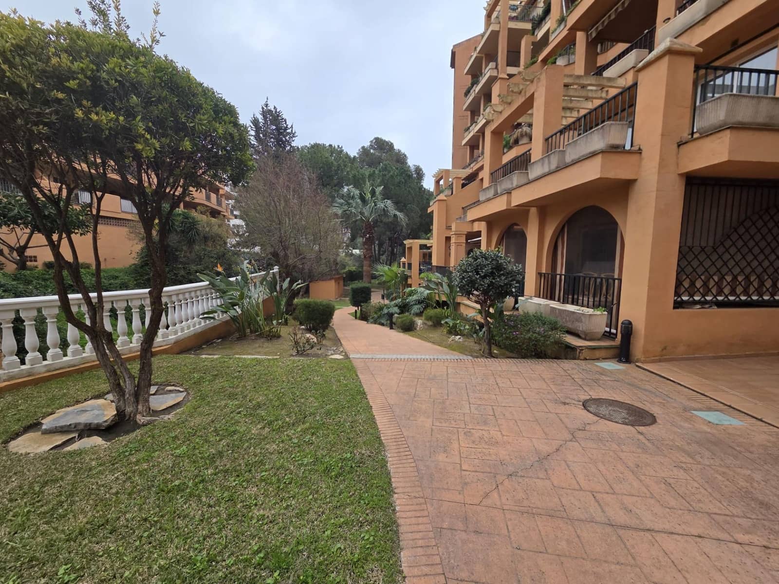 3 bedroom Apartment for sale in Fuengirola with pool garage - € 380,000 (Ref: 9619220)