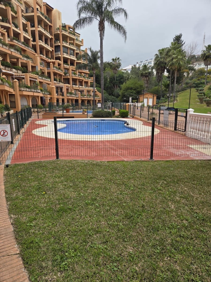 3 bedroom Apartment for sale in Fuengirola with pool garage - € 380,000 (Ref: 9619220)