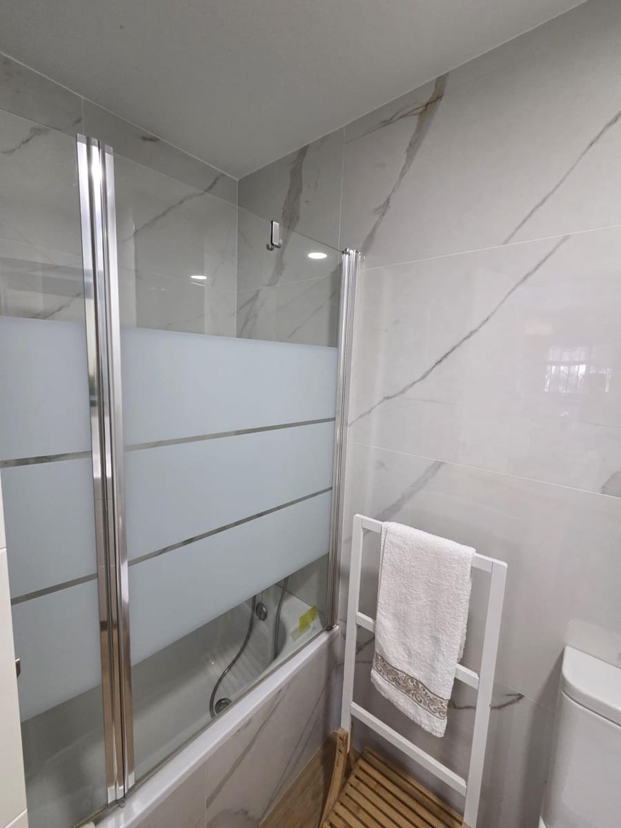 3 bedroom Apartment for sale in Fuengirola with pool garage - € 380,000 (Ref: 9619220)