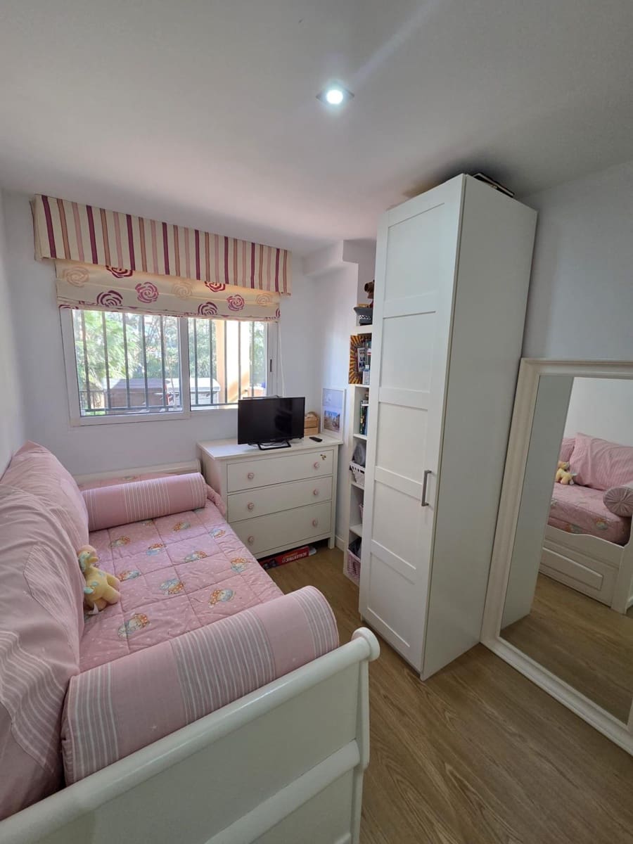 3 bedroom Apartment for sale in Fuengirola with pool garage - € 380,000 (Ref: 9619220)