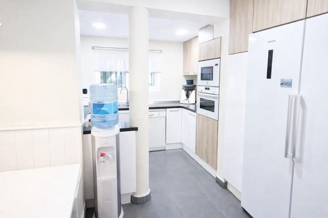 3 bedroom Villa for sale in Fuengirola with pool garage - € 599,900 (Ref: 9619221)