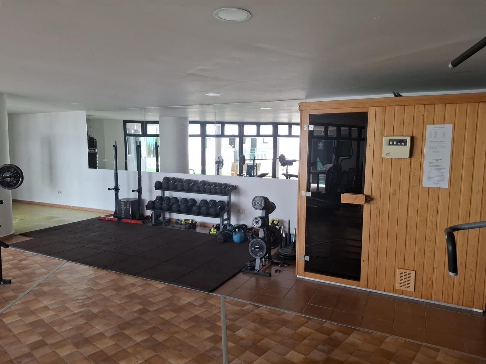 2 bedroom Apartment for sale in Fuengirola with pool garage - € 299,000 (Ref: 9634257)