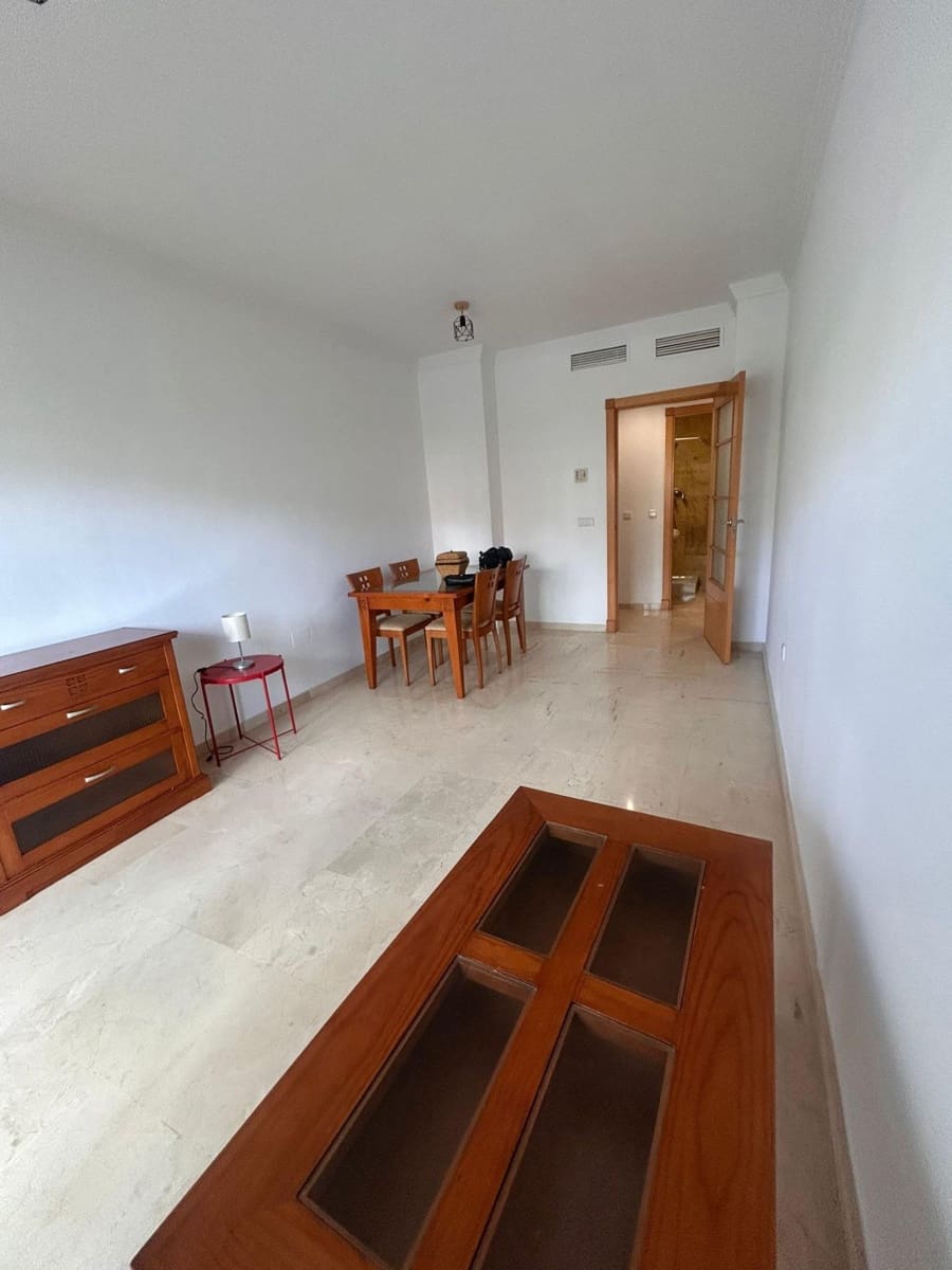 Apartamento de 2 habitaciones en Benalmádena en venta con piscina garaje - 325.000 € (Ref: 9686423)