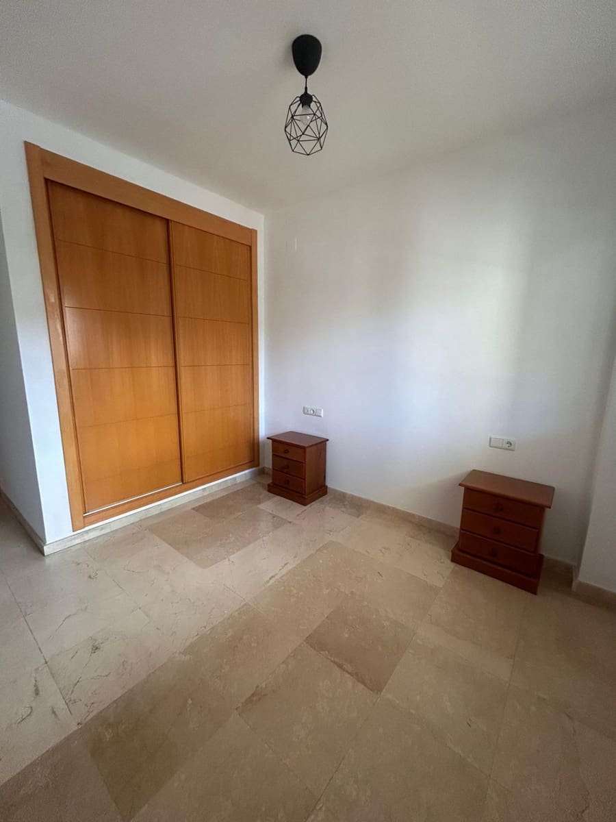 Apartamento de 2 habitaciones en Benalmádena en venta con piscina garaje - 325.000 € (Ref: 9686423)